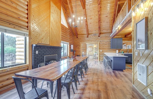 Mammoth Creek Cabin | Mtn Views & Fall Colors: Panguitch 1-Acre Estate!