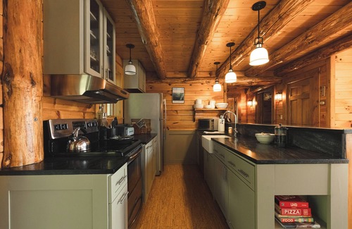 West Kill Cabin | Mtn Views Firepit 5 Min to Hiking + Brewery
