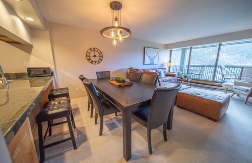 Keystone Condo | Ideal Retreat with Mountain Views and Spa Amenities