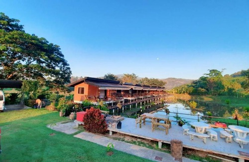 Ban Luang House | Pet-Friendly MTT Resort: Ideal for Families and Budget Travelers