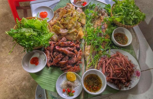 Lac Son House | Budget-Friendly Homestay at Mu's Local House - Family Friendly