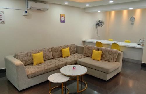 Mersing House | Cozy Muallim Home: Oceanfront Retreat for Families