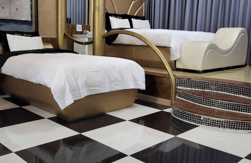 Muan Hotel | Eco-Friendly Muan New Drive In Hotel with Breakfast & Kitchen