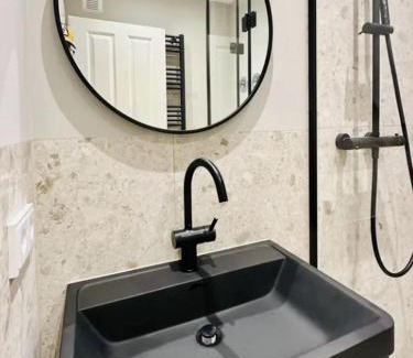 Untergiesing Apartment | Comfortable Oktoberfest Retreat for Families