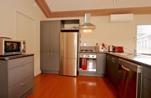 Ohakune Ski Chalet | Beloved Holiday Chalet with Ocean View and Pet-Friendly Perks