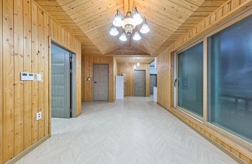 Boryeong House | Family-Friendly Retreat at Muchangpo Chamjoeun Pension