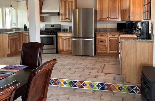 Study Butte-Terlingua House | Explore Mucho Gusto & Casita: Ideal for Families Near BBNP