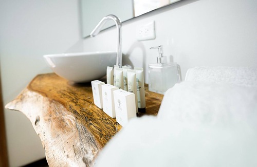 Quimbaya Hotel | Experience MuchoSur Quimbaya: Guest Rated 9.6/10 Stay
