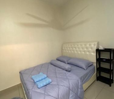 Kajang Apartment | Cozy Muci Residensi Zamrud: Poolside Retreat in Kajang