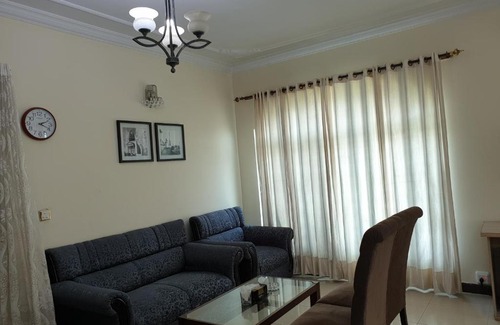 E-11 Sector House | Inviting Mudan Regency Guest House with Family-Friendly Perks