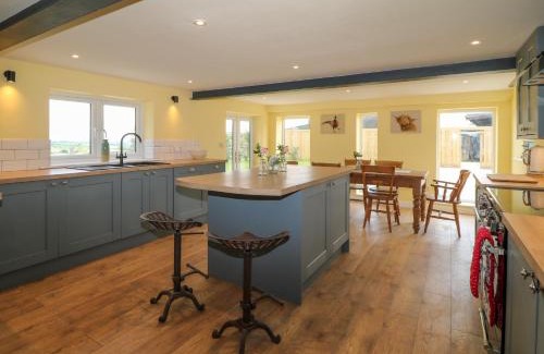 Okehampton House | Pet-Friendly Retreat at Muddy Udders Dairy - 4-Star Comfort