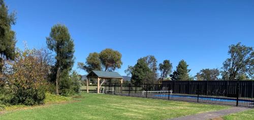 Bombira Hotel | Top-Rated Mudgee Vineyard Motor Inn with Pool and Ocean Views