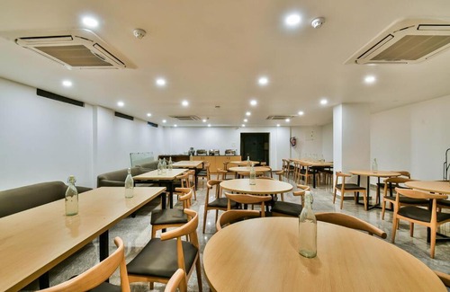Danapur Hotel | Discover MUDITA By KIRTI: Family-Friendly with Kitchen Access