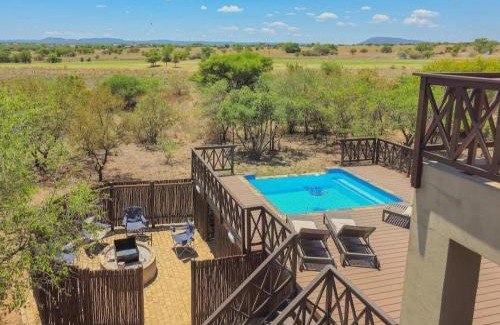 Leeupoort Villa | Experience Mufasa’s Den: 4-Star Paradise with Pool & Hot Tub