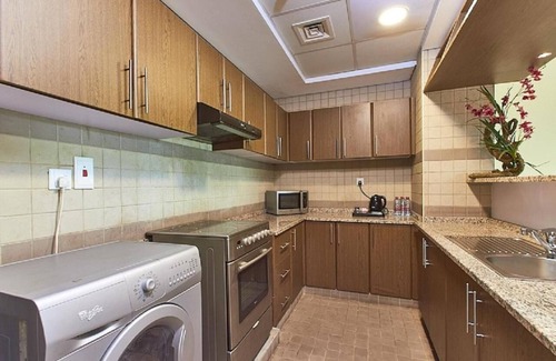 Ras Al Khaimah Apartment | Relaxing Mughal Suites with Pool and Ocean Views Await