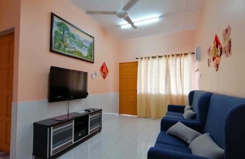 Sungai Besar House | Discover Mui Gim Homestay: Family-Friendly Getaway