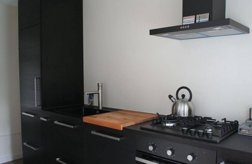Huisduinen House | Inviting Muijs Holiday Residence with Family-Friendly Amenities