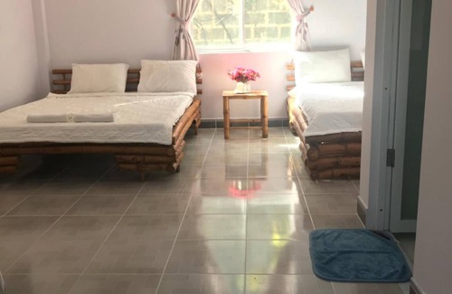 East Ham Tien Beach Hotel | Guest Rated 10/10 at Muine Sunlight Villa with Pool & Dining
