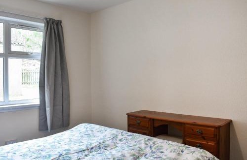 Alford House | Discover Muir Cottage: Family & Pet-Friendly Retreat