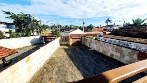 Tupy House | Spacious Retreat with Pool, BBQ & Entertainment Amenities