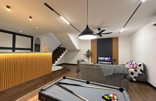 Kuantan House | Mujito3 4BR 16PAX InTown, PoolTable, PS4, Netflix