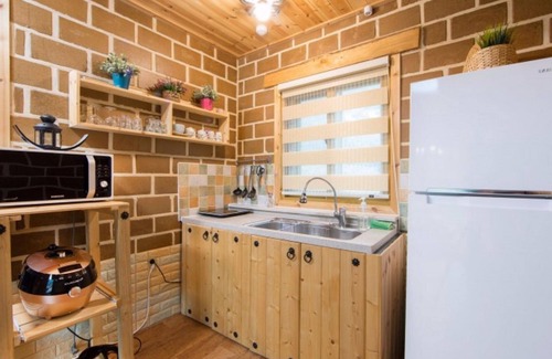 Seolcheon-myeon House | Eco-Friendly Muju Heukjip Jeongwon Pension - 10/10 Rated!
