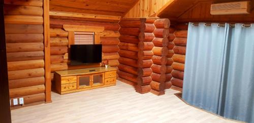 Seolcheon-myeon House | Muju Log House Pension