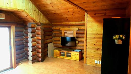 Seolcheon-myeon House | Muju Log House Pension
