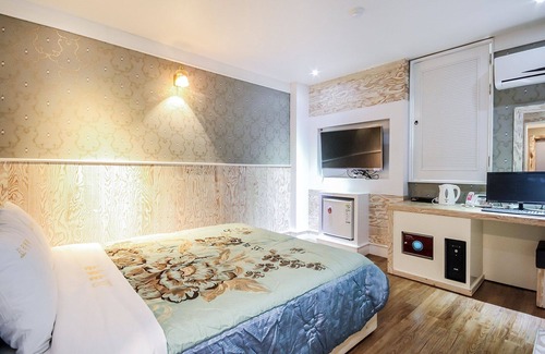 Muju Hotel | Eco-Friendly Stay at Muju Rivera with Breakfast Included