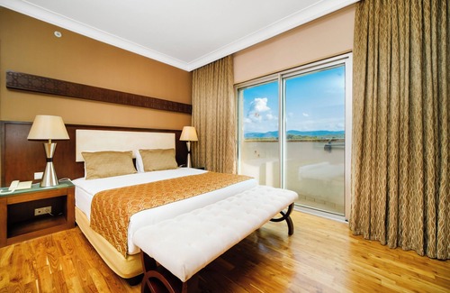 Okurcalar Resort | Relax at Mukarnas Spa & Resort: 5-Star Ocean View Bliss