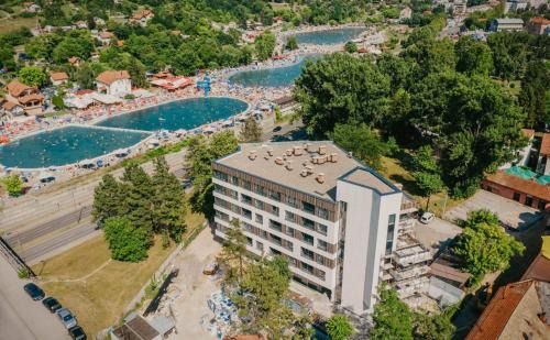 Tuzla Apartment | Discover Muki Park Lake - Rated 9.9/10 & Family-Friendly