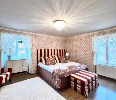 Lahti Hotel | Relax at Mukkulan Kartano: Ocean View & Pet-Friendly Retreat