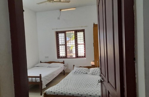 Alwaye House | Family-Friendly Stay at Mulavarikkal House