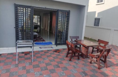 Gelam House | Family-Friendly Mulberi Homestay with High Guest Rating