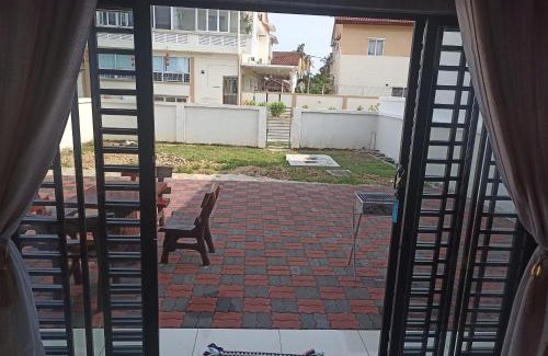 Gelam House | Family-Friendly Mulberi Homestay with High Guest Rating