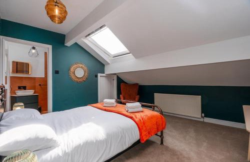 Todmorden House | Mulberry Boutique Stay, Canal-Side Near Hebden