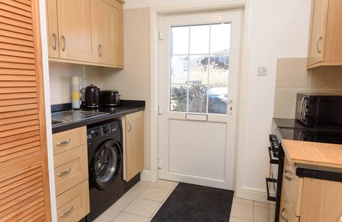Newton Stewart Cottage | Mulberry Cottage - a cottage that sleeps 4 guests in 2 bedrooms