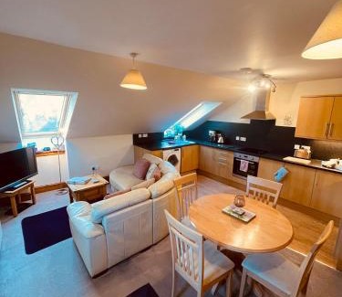 Nairn Apartment | Exquisite Mulberry: Pet-Friendly Haven with Top Ratings