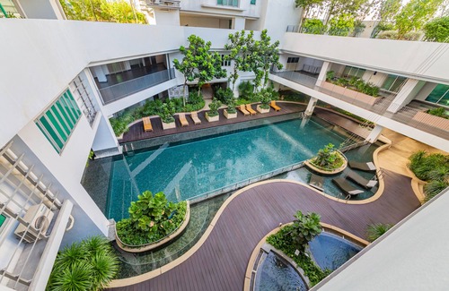 Kampung Pantai Condo | Inviting Mulberry Verve Suites KL with 2 Bedrooms for Families
