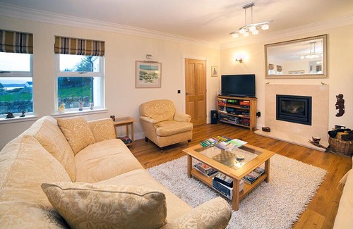 The Hebrides Bed & Breakfast | Inviting Muldoanich: Family-Friendly Retreat with 9.7 Rating