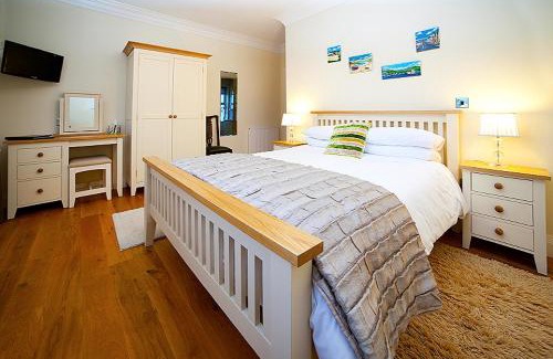 The Hebrides Bed & Breakfast | Inviting Muldoanich: Family-Friendly Retreat with 9.7 Rating