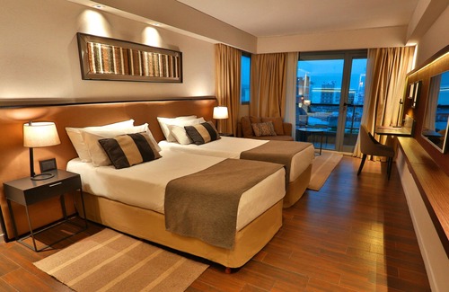Tandil Hotel | Discover Mulen Hotel Tandil: Eco-Friendly Retreat with Pool