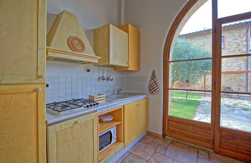 Simignano Apartment | Charming Mulignone 3 Apartment in Chianti, Toscana