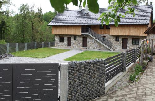 Bosiljevo Cabin | Mulina River Lodge: Family-Friendly Retreat with Ocean Views