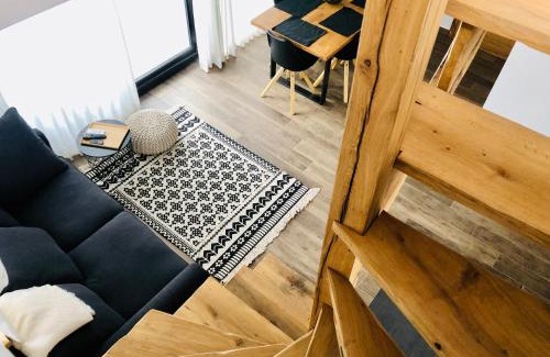 Bosiljevo Cabin | Mulina River Lodge: Family-Friendly Retreat with Ocean Views