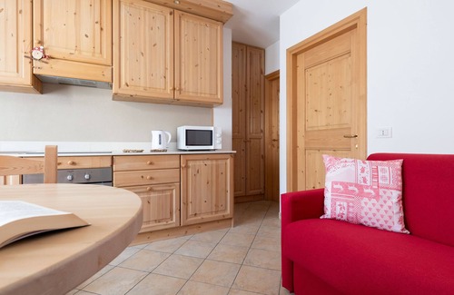 Santa Lucia Apartment | Cozy Mulino 5: One Bedroom Apartment for Family Getaways