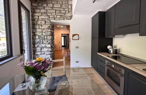 Argegno House | Guest Rated 10/10 at Mulino Royal - Family-Friendly Lake Retreat