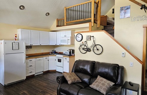 Mullan Cabin | Unforgettable Mullan Idaho Mountain Getaway with Family Amenities