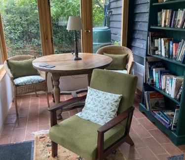 Westleton Bed & Breakfast | Cozy Stay at Mulleys Cottage - Guest Rated 9/10