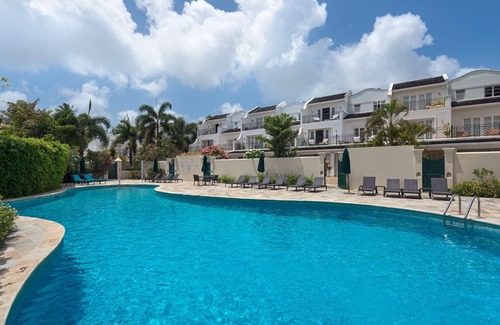 Gibbs Bay Villa | Exceptional Mullins View Townhouse Near Mullins Bay Beach